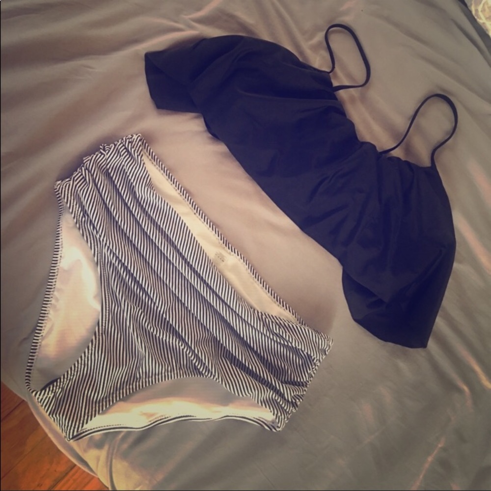 Cupshe: FEELING DIZZY FALBALA BIKINI High Waisted